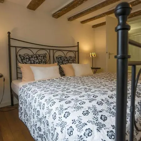 Boutique Fachwerkhaus Thirty Five מונשאו